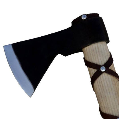 THROWING AXE