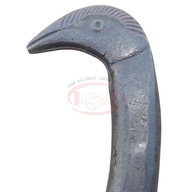 BIRD-HEAD KNIFE